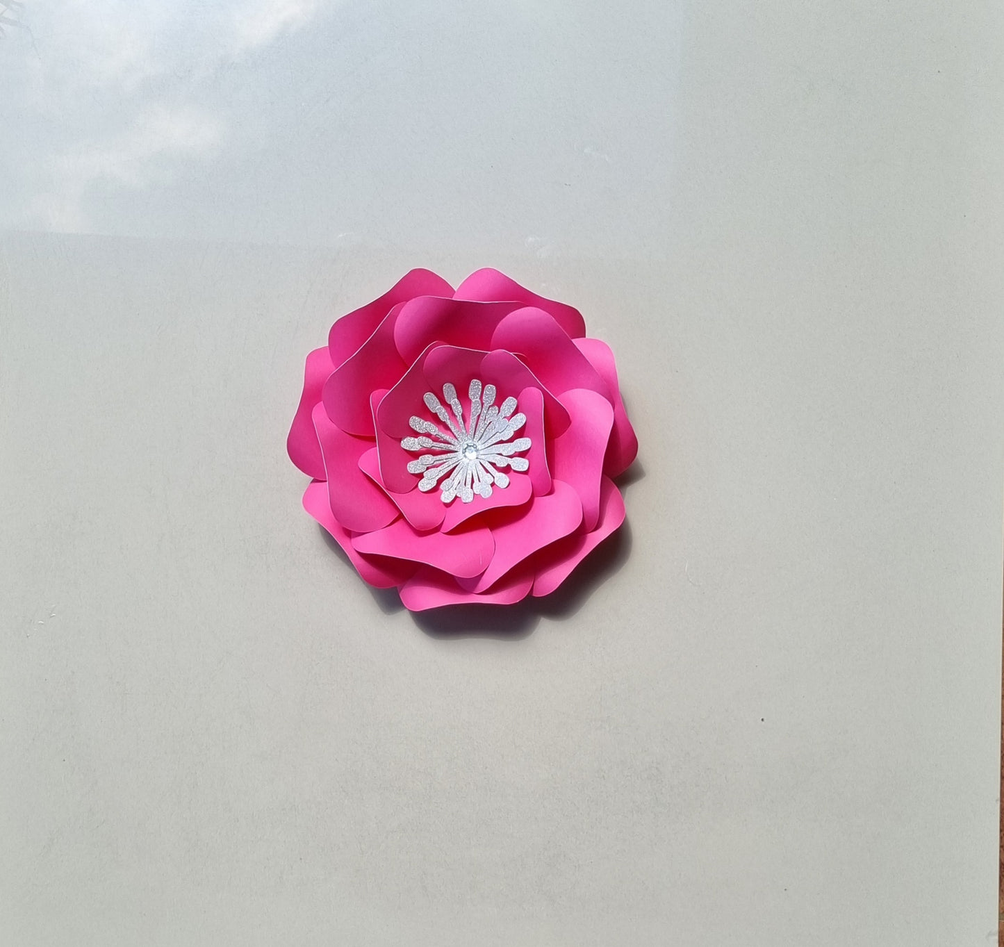 DO IT YOURSELF SINGLE SMALL PAPER FLOWER, Nursery paper flowers, nursery decor, paper flowers backdrop, birthday, baby shower