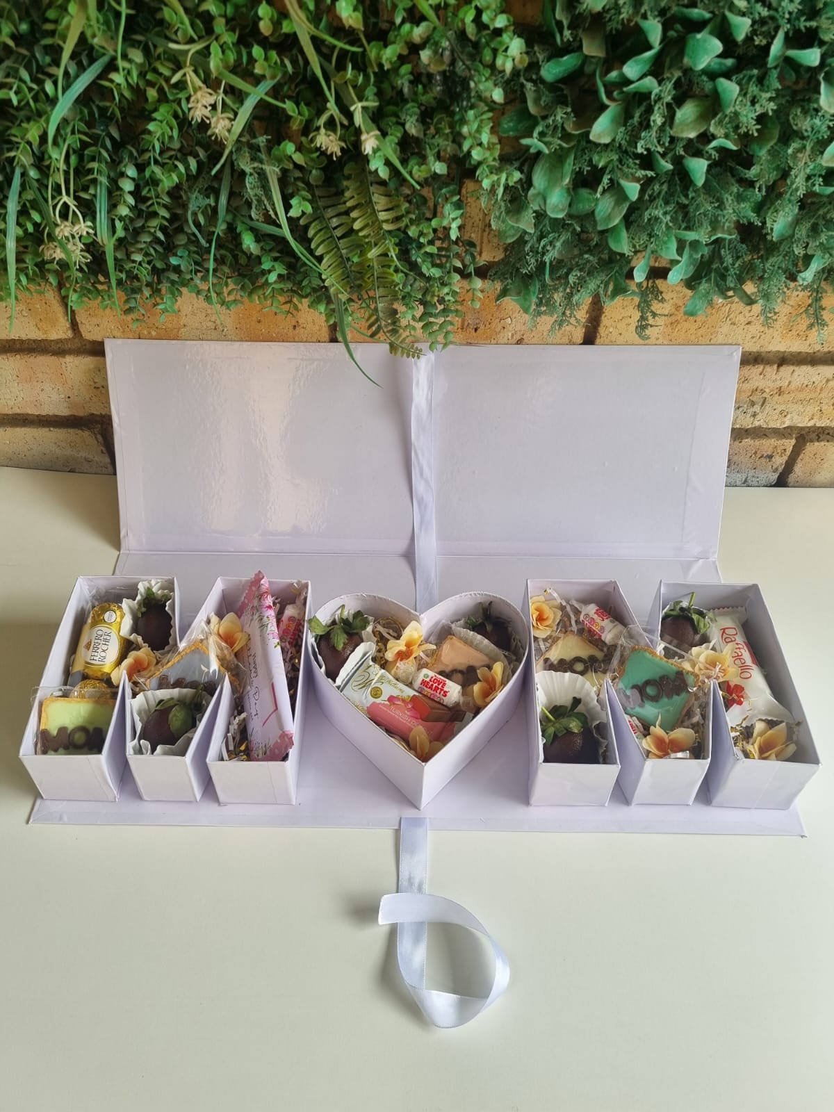 Mother's Day MOM Gift Box