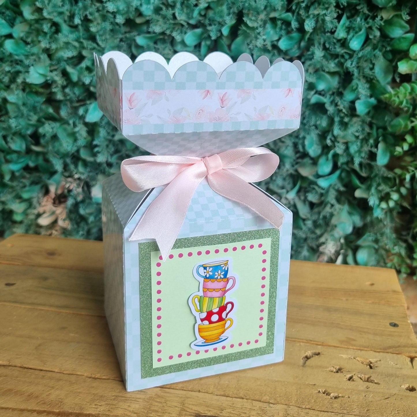 ALICE IN WONDERLAND SQUARE BOX PARTY PACKS BOX only, personalized kiddies birthday party themed decor party boxes customized