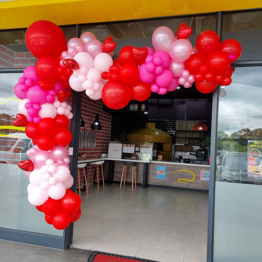 BALLOON GARLAND VALENTINE'S DAY GIFT