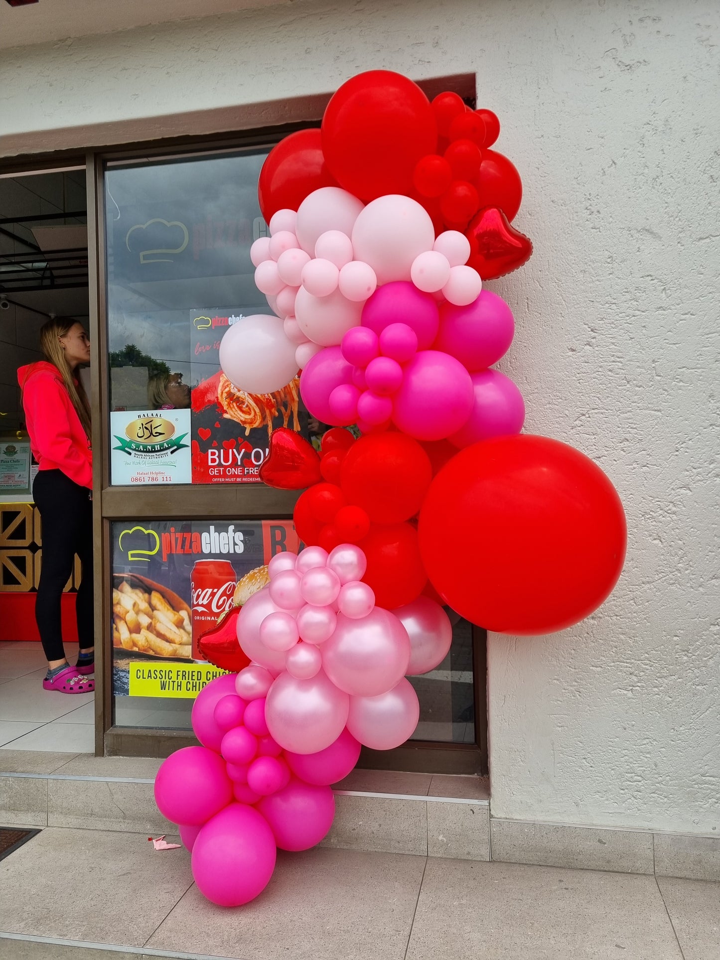 BALLOON GARLAND VALENTINE'S DAY GIFT