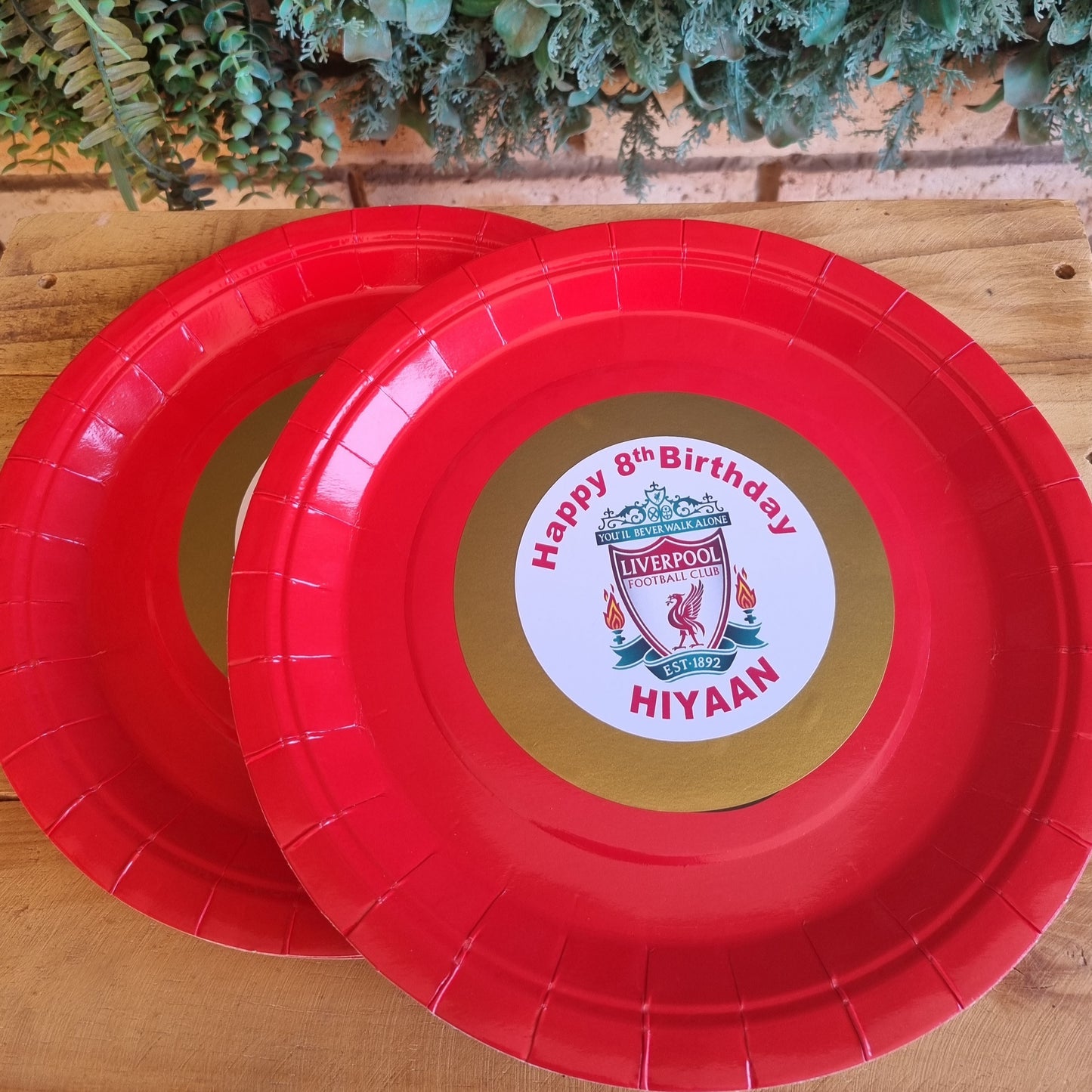 LIVERPOOL PAPER PLATES SET OF 10