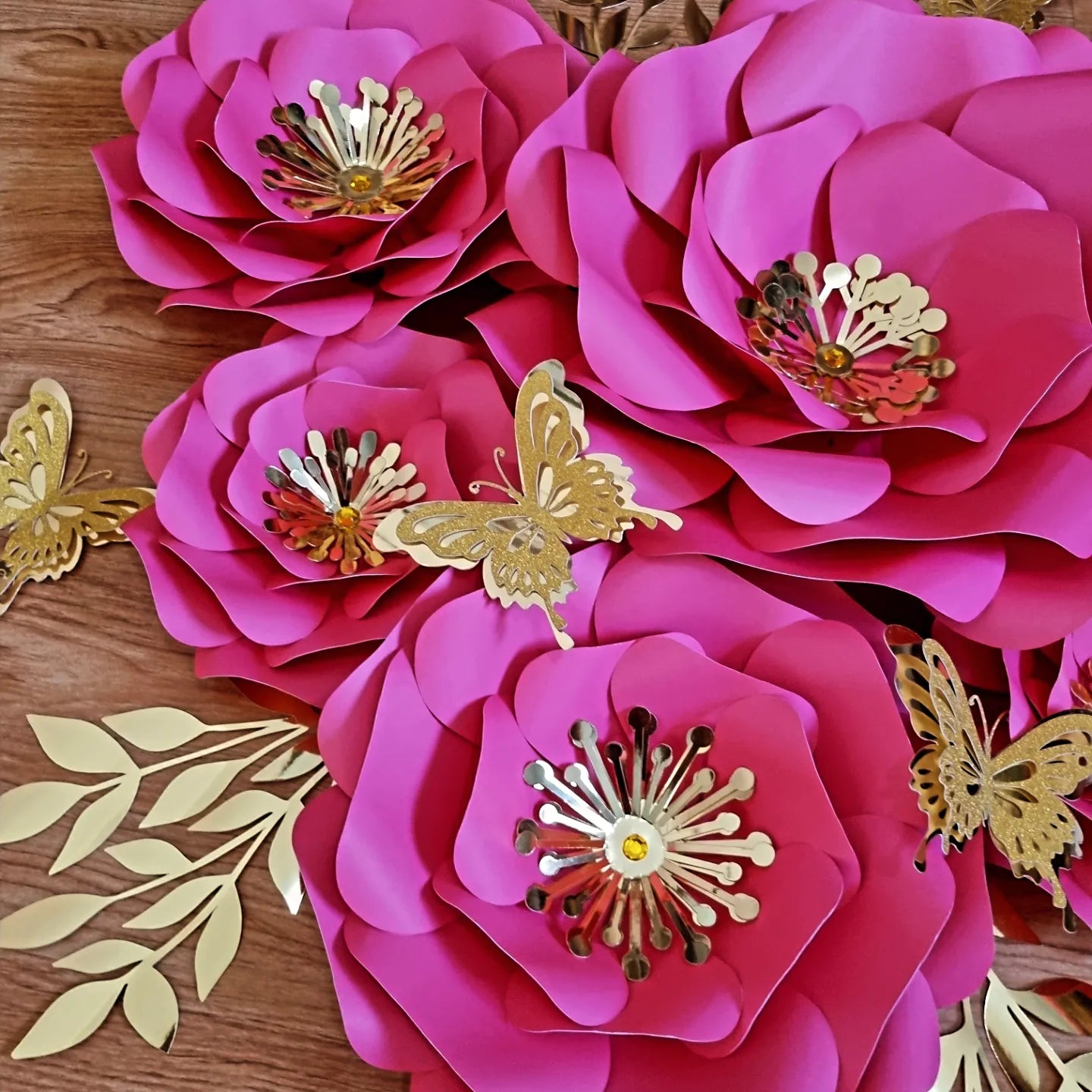 DO IT YOURSELF SET OF 5 PAPER FLOWERS WITH PAPER BUTTERFLIES AND LEAVES BRIGHT PINK/CERISE AND GOLD, Nursery paper flowers, nursery decor,  paper flowers backdrop, birthday, baby shower