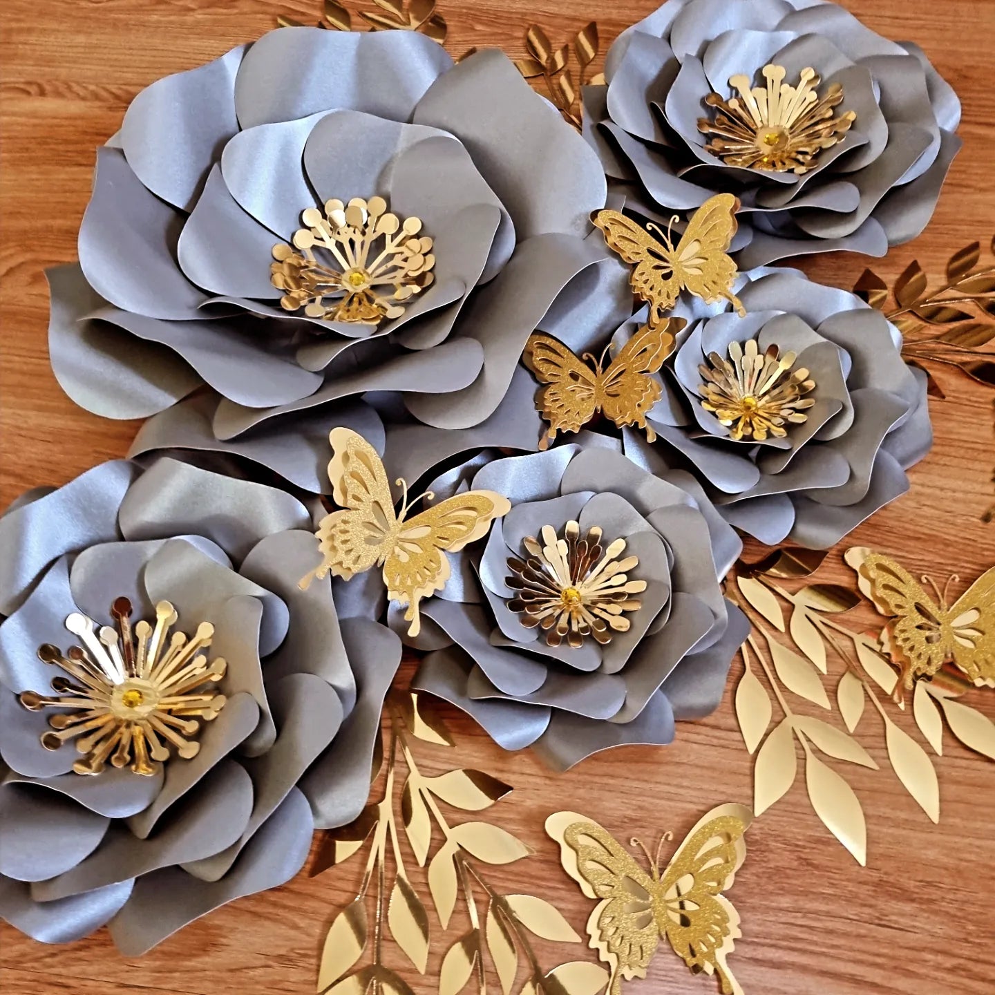 DO IT YOURSELF SET OF 5 PAPER FLOWERS WITH PAPER BUTTERFLIES AND LEAVES GREY AND GOLD, Nursery paper flowers, nursery decor,  paper flowers backdrop, birthday, baby shower