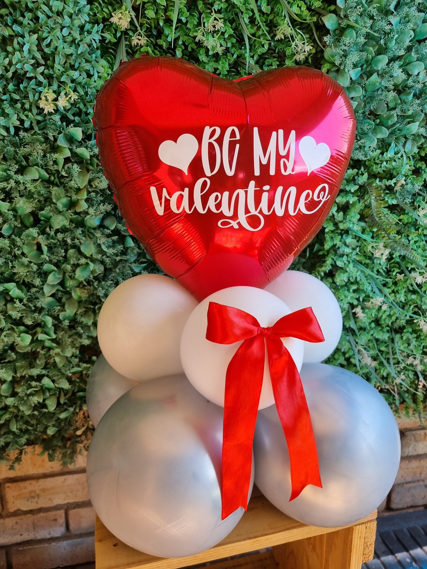 VALENTINE'S DAY PETUNIA BALLOON BOUQUET