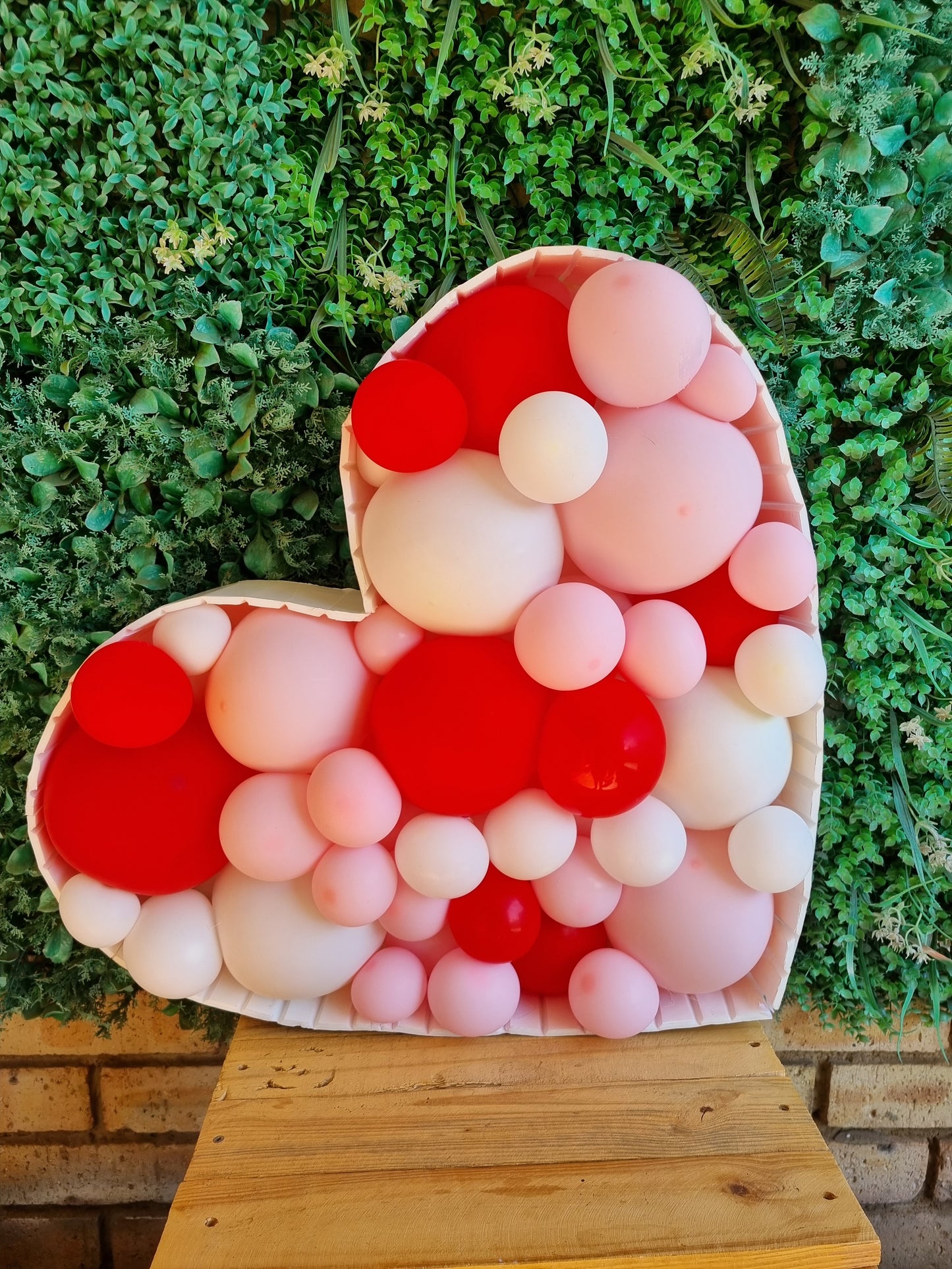 HEART BALLOON MOSAIC VALENTINE'S DAY GIFT